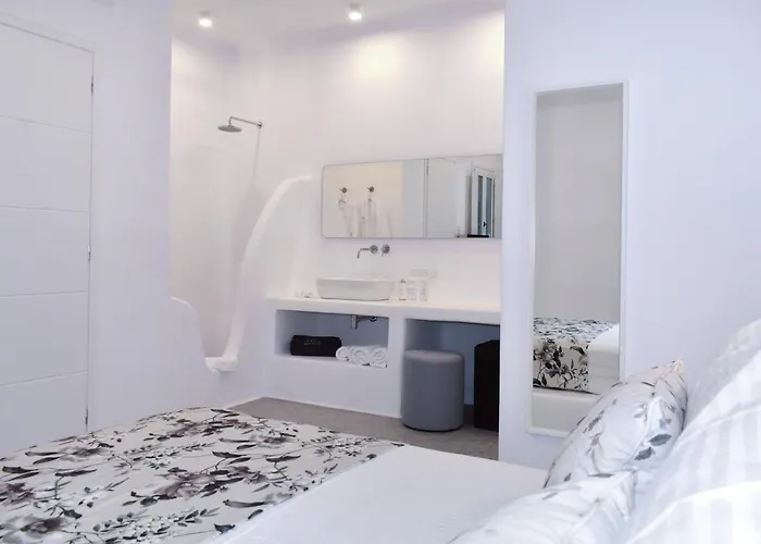 Angels Estate Precious * Naousa (Paros)